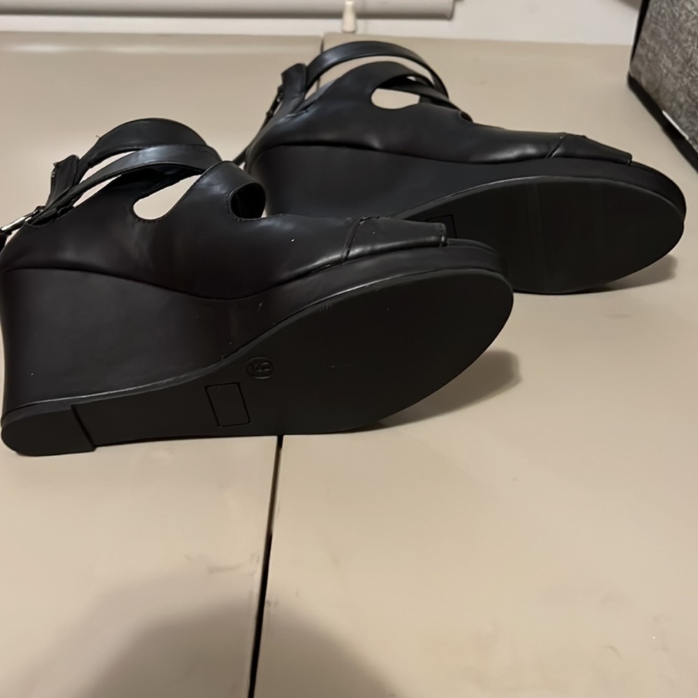 Wedges - Picture 7 of 7